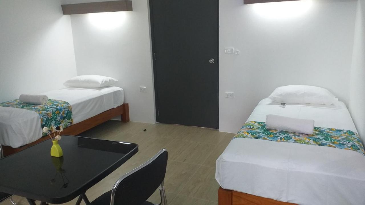 Island Accommodation 68 Extension Street Сува Экстерьер фото